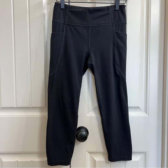 Athlea Girl Stash Your Treasures Capri in Black, Size XXL (16) - Picture 1 of 8